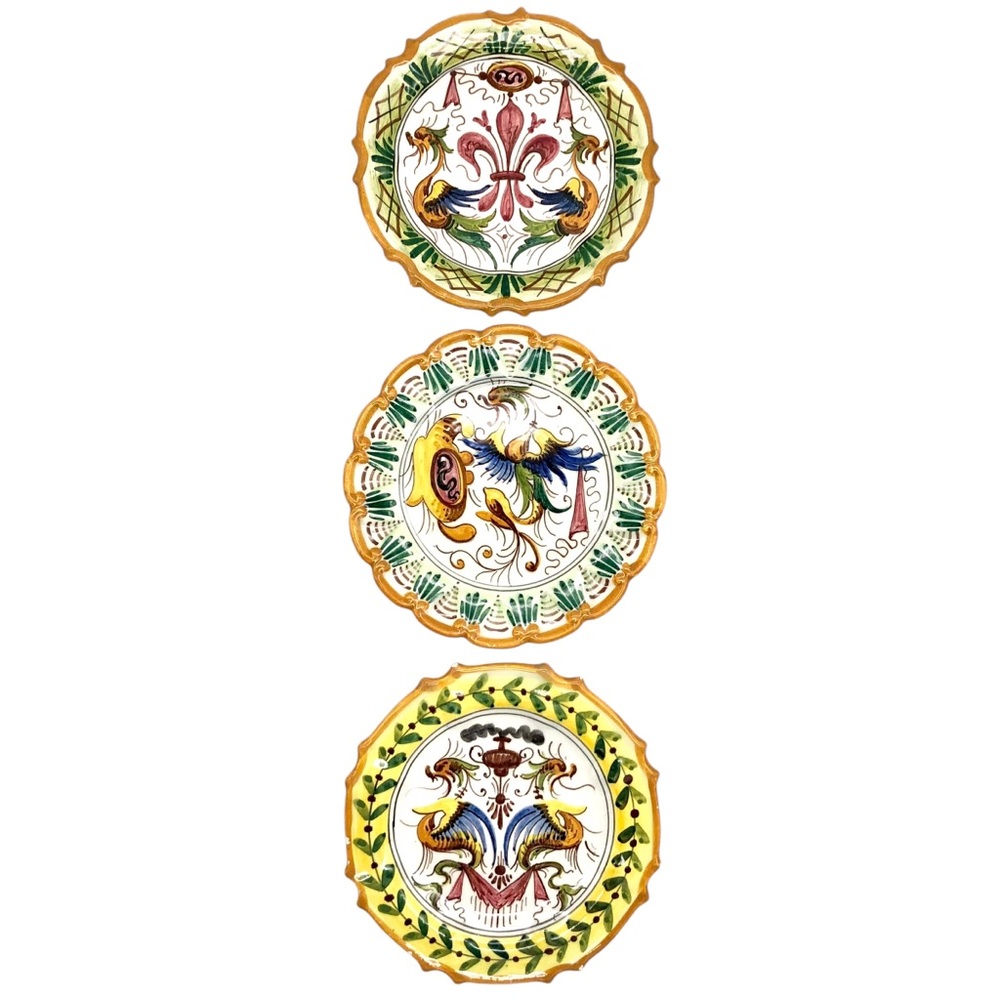 Antique Italian Majolica Wall Plates Renaissance Raffaellesco Dragons Italy 3pcs
